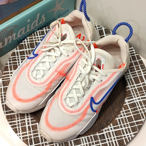 🧁 EUC Nike Air Max 2090 White Flash/Crimson  4/2020 Ladie's Running Shoe, 6.5 - Picture 9 of 16